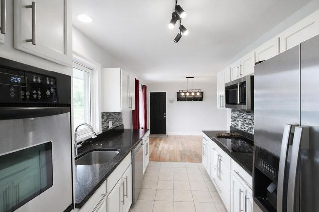 108 Meadowlark Lane, La Porte, IN 46350