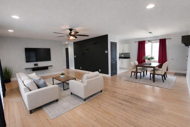 108 Meadowlark Lane, La Porte, IN 46350