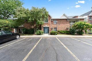 1384 Cunat Court 2B, Lake In The Hills, IL 60156