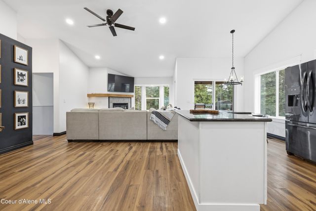 952 N RUTLEDGE CT, Coeur D'alene, ID 83814