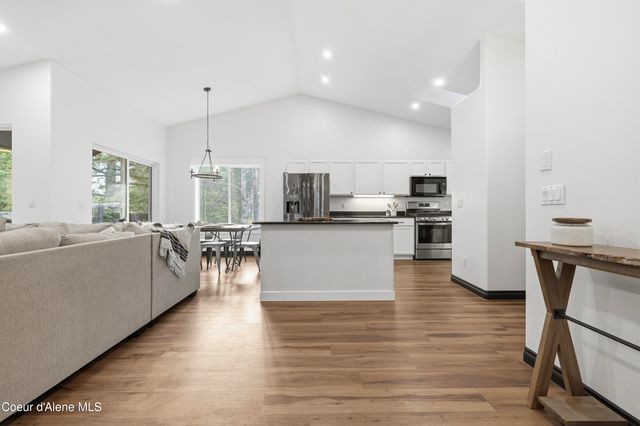 952 N RUTLEDGE CT, Coeur D'alene, ID 83814