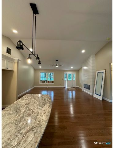 83 Grand View Terrace, Brooklyn, CT 06234