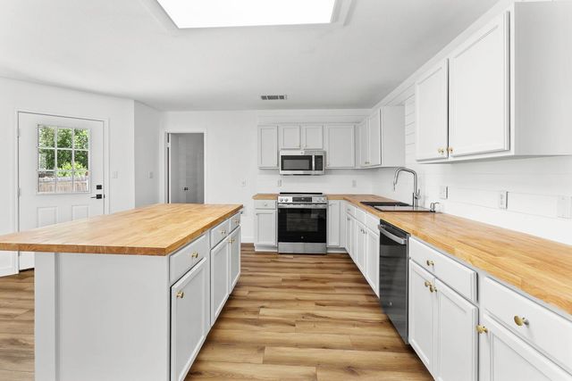 2431 Lavendale CT, Austin, TX 78748