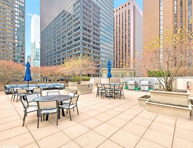 222 N Columbus Drive 1705, Chicago, IL 60601