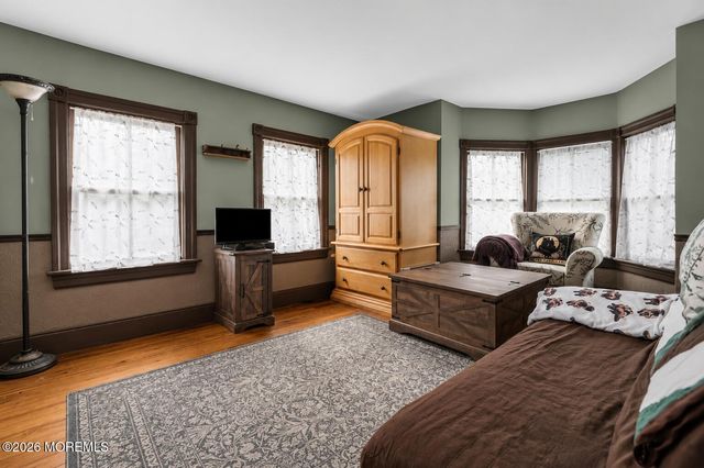 130 S Green Street, Tuckerton, NJ 08087