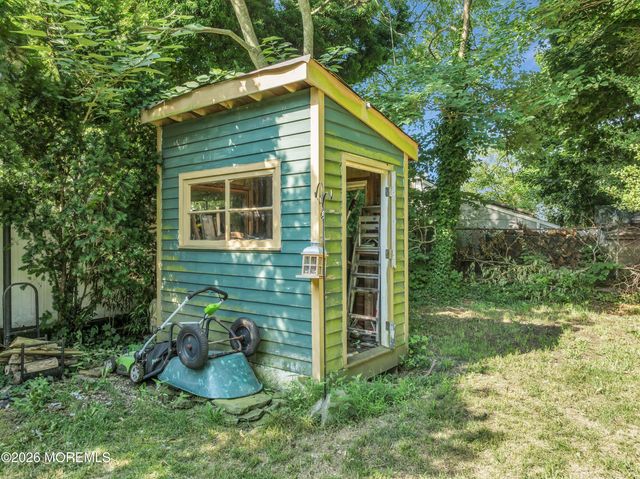 130 S Green Street, Tuckerton, NJ 08087