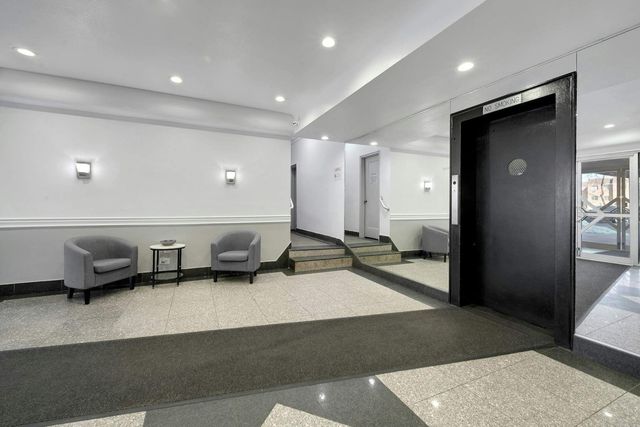 640 W 231st St Apt 7E, New York City, NY 10463