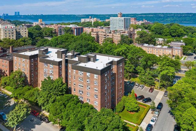 640 W 231st St Apt 7E, New York City, NY 10463