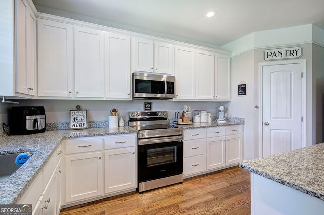 327 Larkspur Drive SW, Calhoun, GA 30701