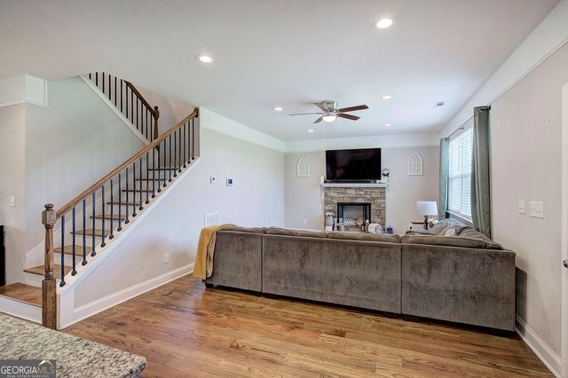 327 Larkspur Drive SW, Calhoun, GA 30701