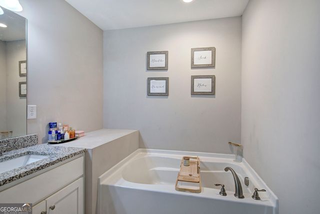 327 Larkspur Drive SW, Calhoun, GA 30701