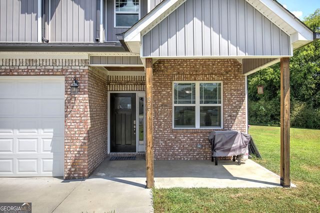 327 Larkspur Drive SW, Calhoun, GA 30701