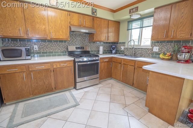 35340 Florence Street, Westland, MI 48185