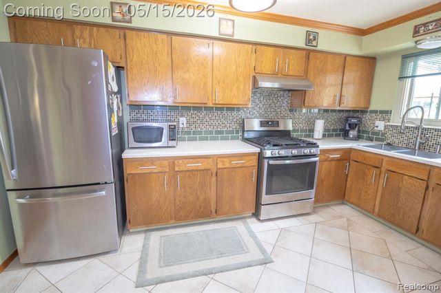 35340 Florence Street, Westland, MI 48185