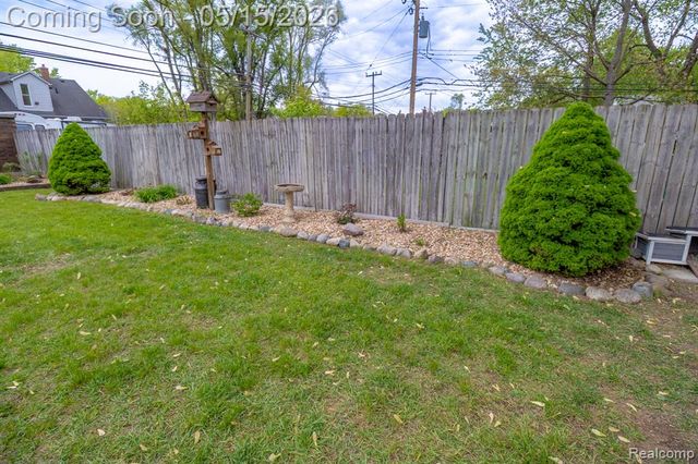 35340 Florence Street, Westland, MI 48185