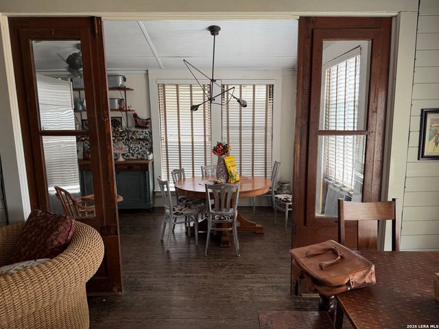 191 SUNSHINE LN, New Braunfels, TX 78130