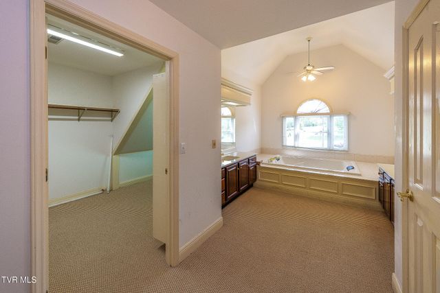 1009 Bard Lane, Kingsport, TN 37660