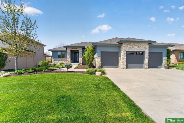 2402 N 179 Street, Omaha, NE 68116