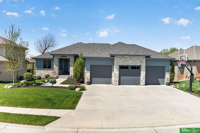 2402 N 179 Street, Omaha, NE 68116