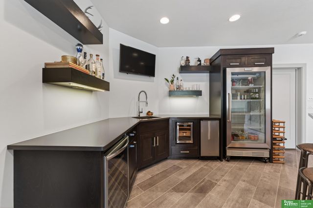 2402 N 179 Street, Omaha, NE 68116