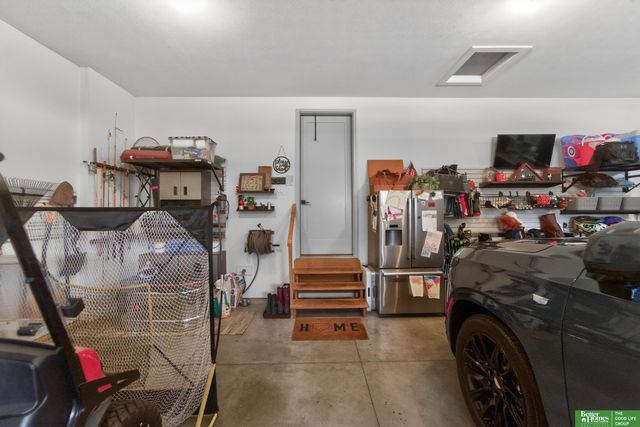 2402 N 179 Street, Omaha, NE 68116