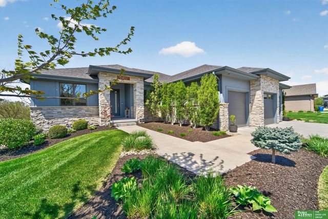 2402 N 179 Street, Omaha, NE 68116