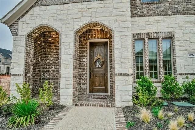 1402 FrenchViolet Way, Arlington, TX 76005