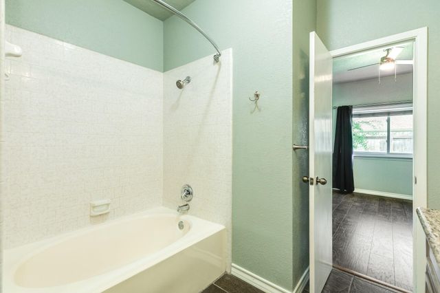 114 Cacao Street, Lake Jackson, TX 77566