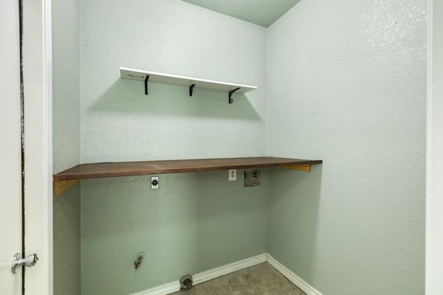 114 Cacao Street, Lake Jackson, TX 77566