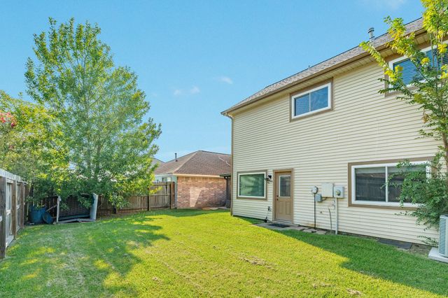 114 Cacao Street, Lake Jackson, TX 77566