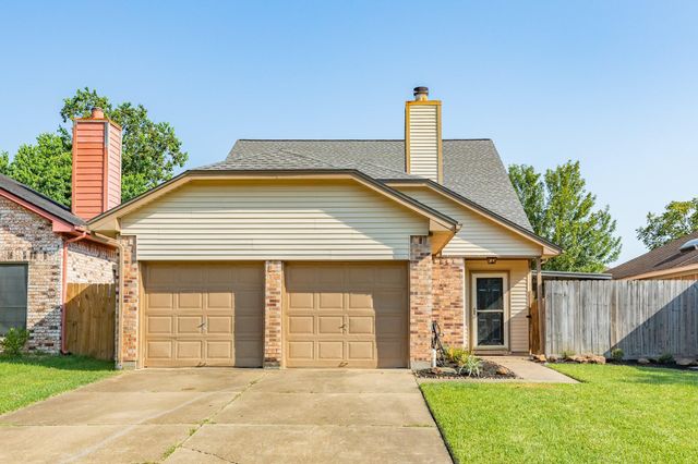 114 Cacao Street, Lake Jackson, TX 77566