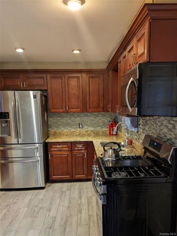 1333 Larboard Court, Uniondale, NY 11553