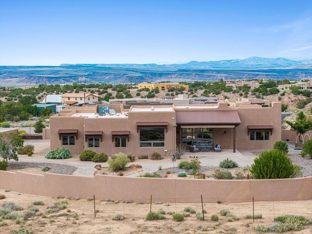 35 Apache Mesa Road, Placitas, NM 87043