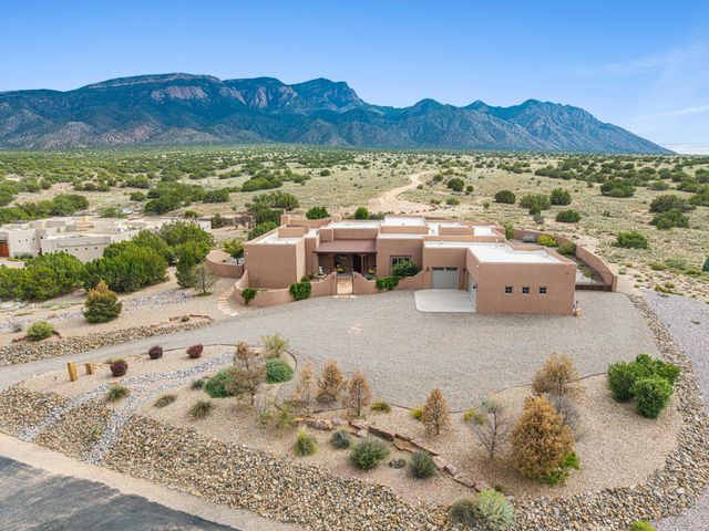 35 Apache Mesa Road, Placitas, NM 87043