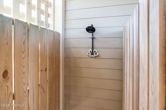 486 Sandy Point Drive, Beaufort, NC 28516