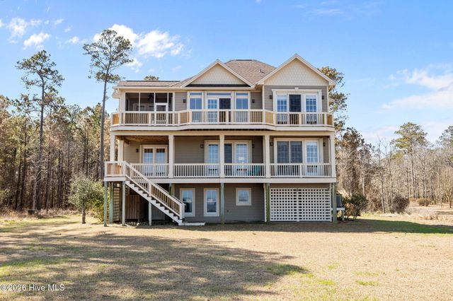 486 Sandy Point Drive, Beaufort, NC 28516