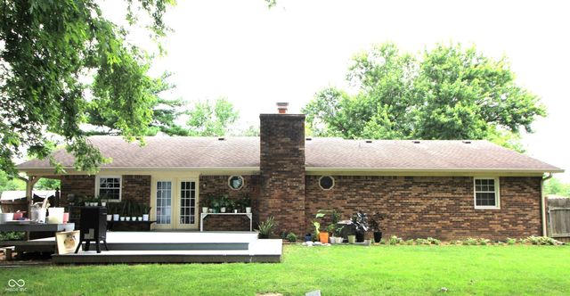 1055 Meridian Meadows Court, Greenwood, IN 46142