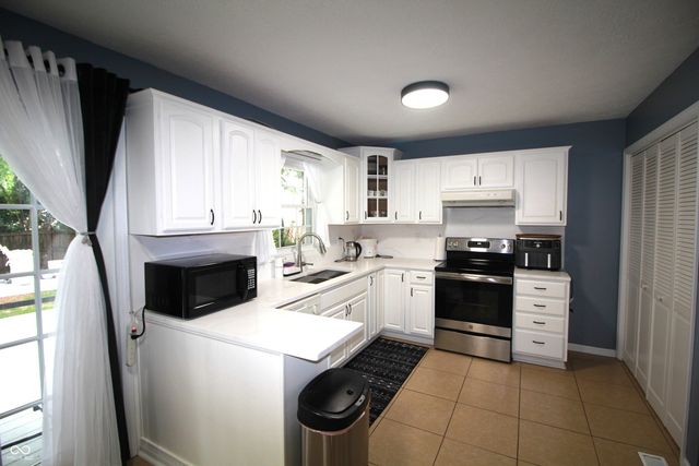 1055 Meridian Meadows Court, Greenwood, IN 46142