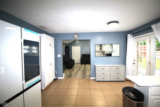 1055 Meridian Meadows Court, Greenwood, IN 46142