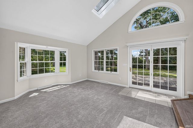 56039 Rio Lindo Drive, Elkhart, IN 46514