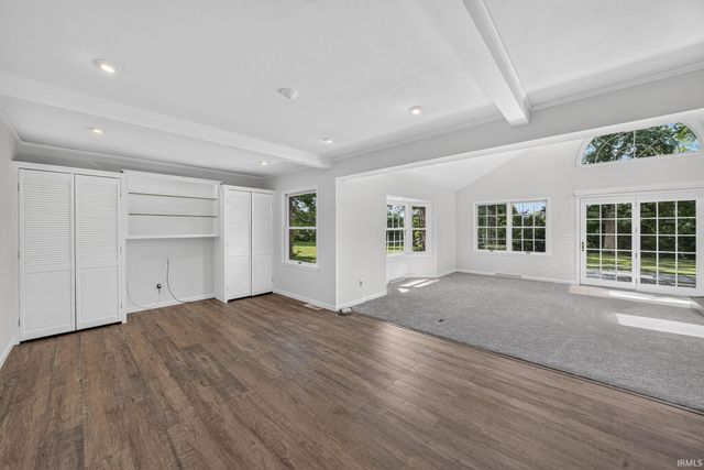 56039 Rio Lindo Drive, Elkhart, IN 46514