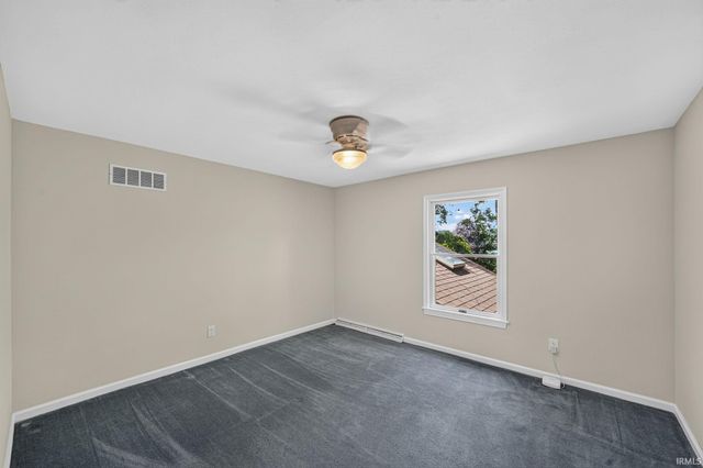 56039 Rio Lindo Drive, Elkhart, IN 46514
