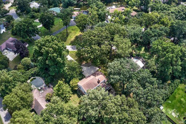 56039 Rio Lindo Drive, Elkhart, IN 46514