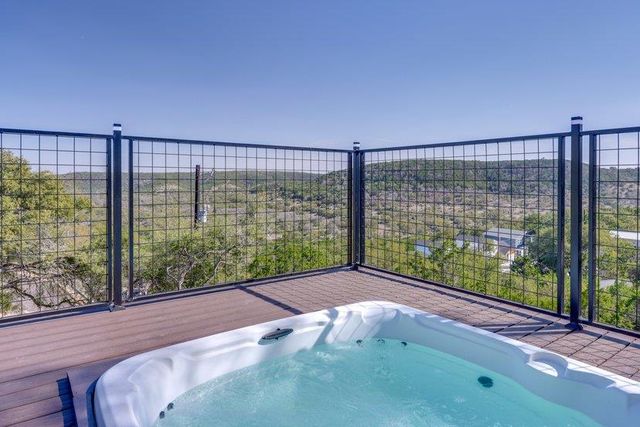 482 Dusty Saddle DR, Canyon Lake, TX 78133