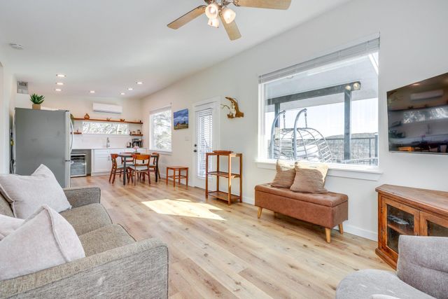 482 Dusty Saddle DR, Canyon Lake, TX 78133