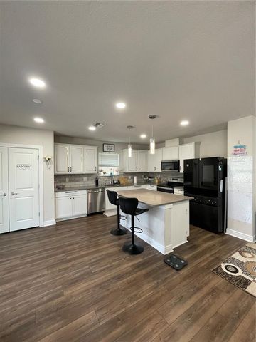 30543 THUNDERBIRD DR, Wesley Chapel, FL 33545