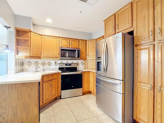 1915 SYLVESTER ROAD, Lakeland, FL 33803