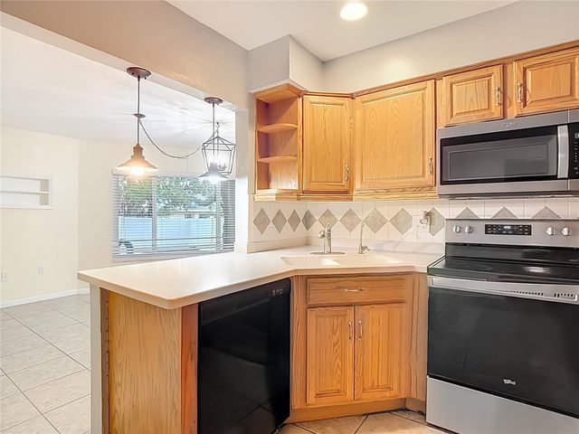 1915 SYLVESTER ROAD, Lakeland, FL 33803