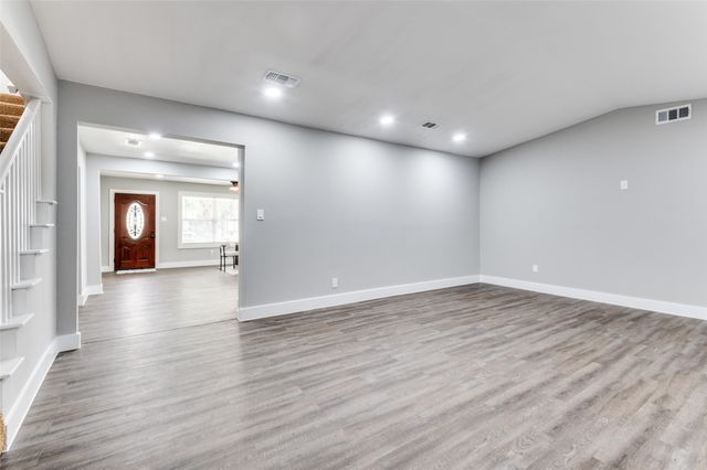 437 22nd Street NW, Grand Prairie, TX 75050