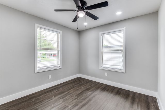 437 22nd Street NW, Grand Prairie, TX 75050